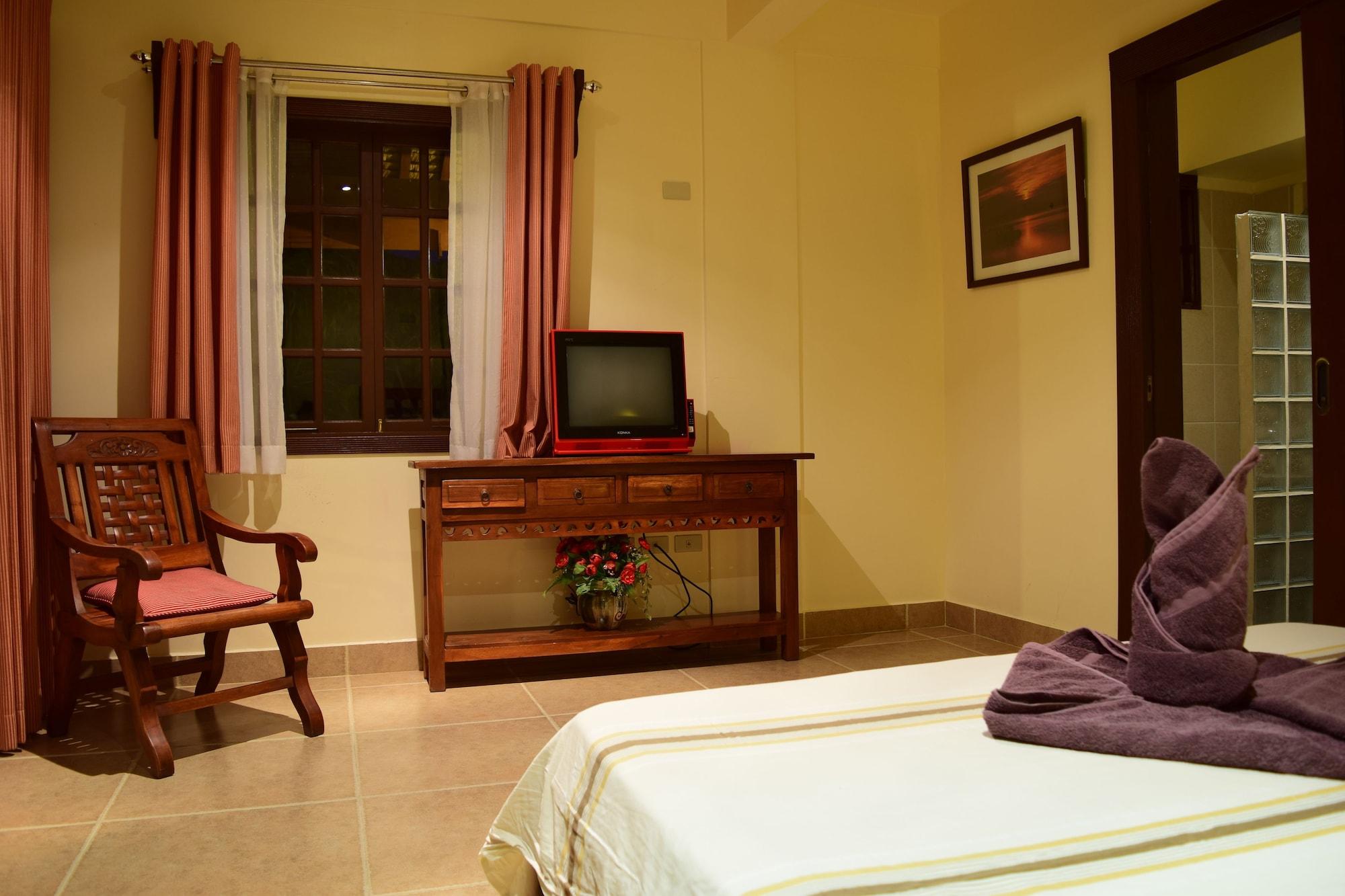 Tribal Hills Mountain Resort Puerto Galera Luaran gambar